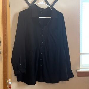 🌴 NEW - Women’s Torrid Long Sleeve Button Down Shirt Size 2